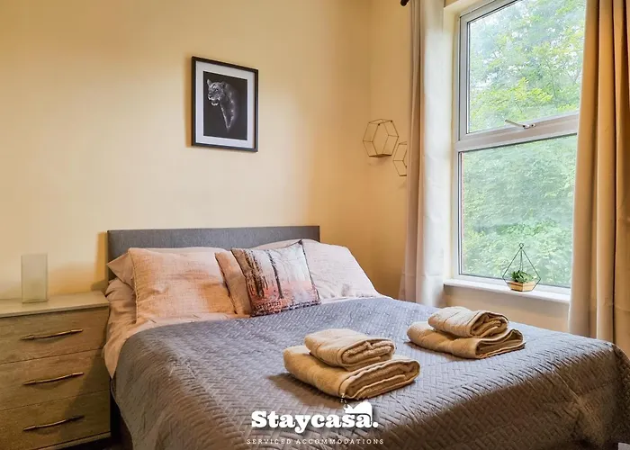 Spacious 5Br Home In Leafy Withington