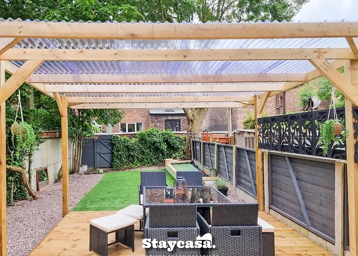 Spacious 5Br Home In Leafy Withington