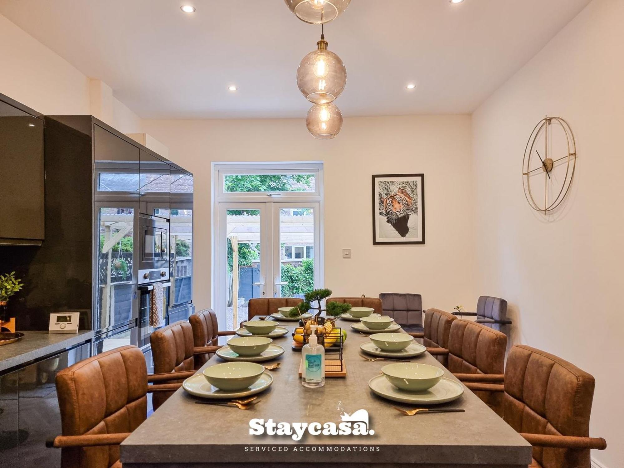 Spacious 5Br Home In Leafy Withington
