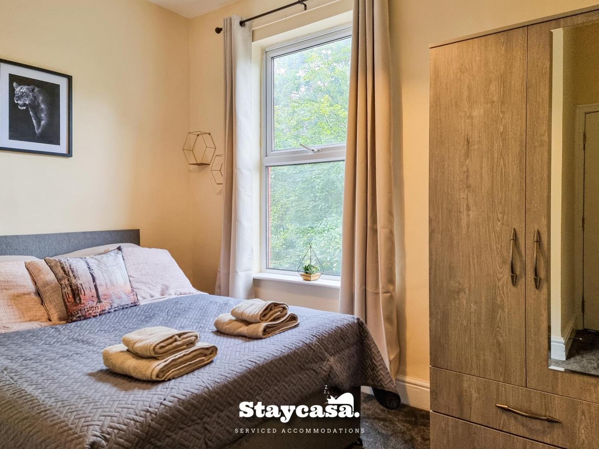 Spacious 5Br Home In Leafy Withington *